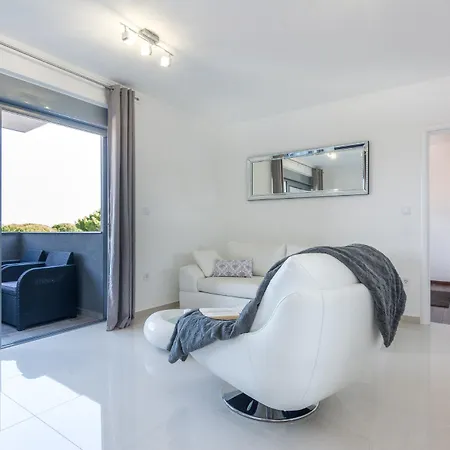 Sun Nikolina Appartement