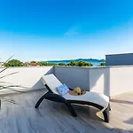 Sun Nikolina Lägenhet *
