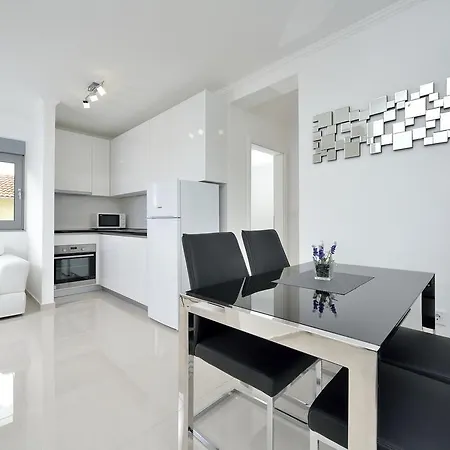 Sun Nikolina Apartmán Bibinje
