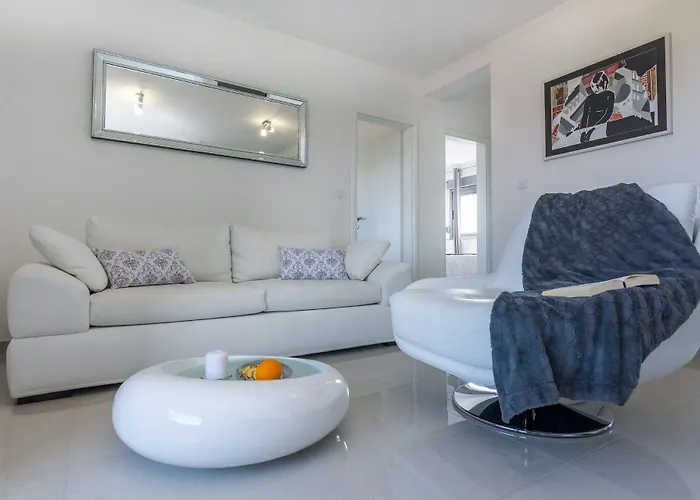 Sun Nikolina Apartment Bibinje