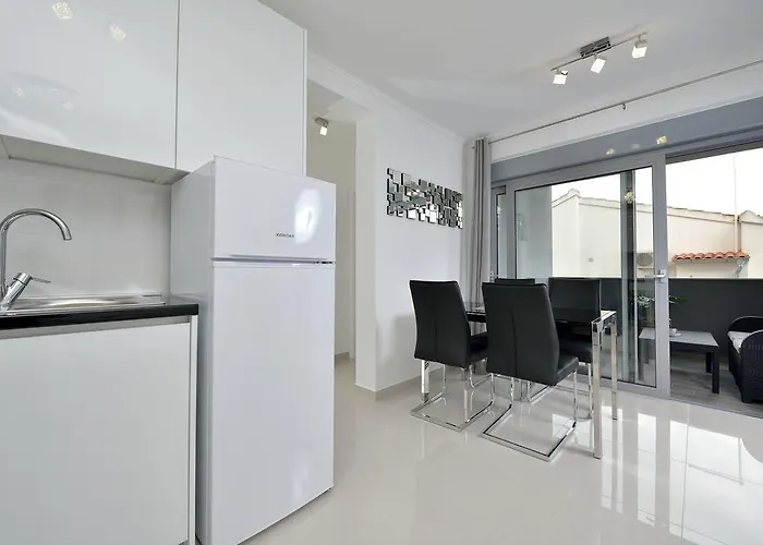 Sun Nikolina Apartment Bibinje
