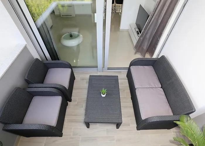 Sun Nikolina Apartment Bibinje